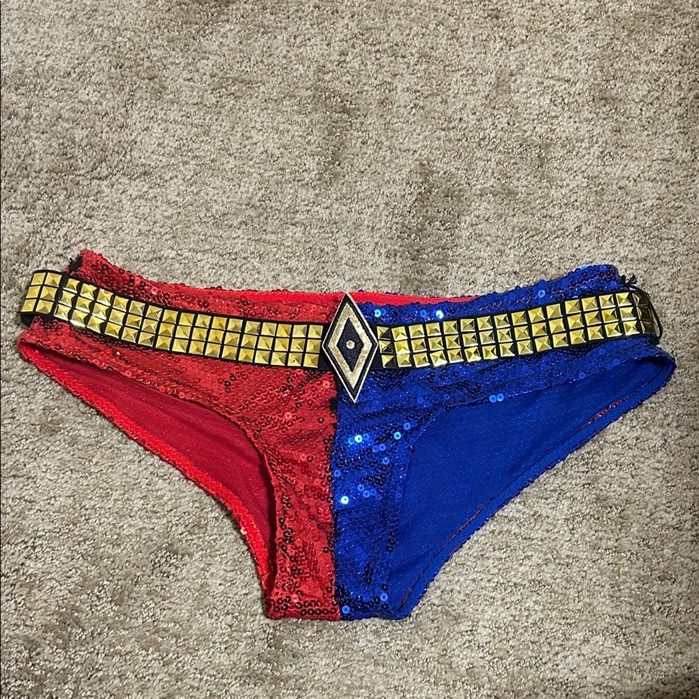 DC Comics Harley Quinn Suicide Squad Shorts - Picture 3 of 9